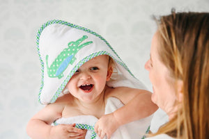 Pink Alligator Hooded Towel and Washcloth Set